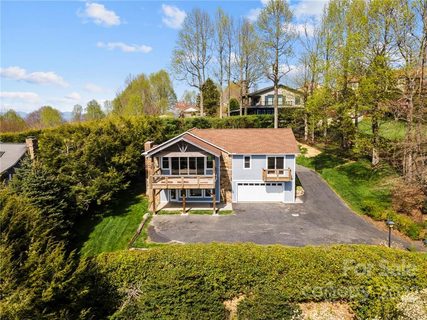 4351 Laurel Park Highway sold home in Fleetwood Estates, Hendersonville, NC