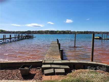 618 Isle Of Pines Road sold home in Isle Of Pines, Mooresville, NC