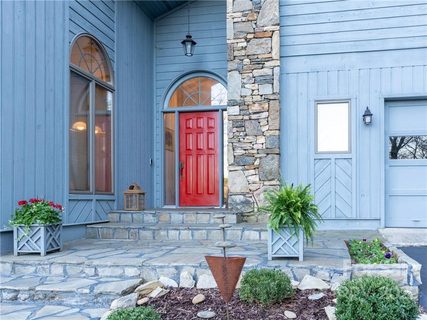 2 Masters Crest Drive sold home in Golf Mountain Estates, Etowah, NC
