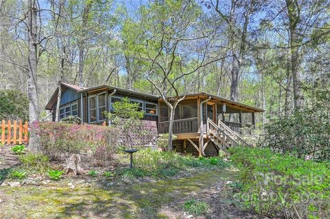 89 Hemlock Street