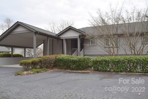 301 Golfside Drive