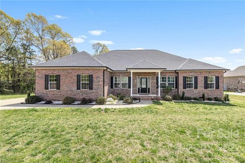 2350 Fay Jones Road sold home in Wingate Hills, Denver, NC