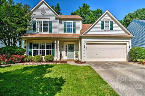 644 Clearbrook Road sold home in Matthews Estates, Matthews, NC