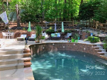 2109 Bon Villa Way