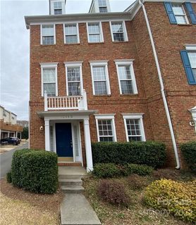 10440 Winslet Drive sold condo in Charleston Place, Charlotte, NC