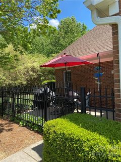 7435 Hurstbourne Green Drive sold condo in Greenhurst at Piper Glen, Charlotte, NC