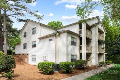 1021 Churchill Downs Court J