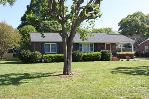 800 Lowery Street sold home in Sunshine Terrace, Shelby, NC