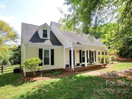 5508 Barnsdale Lane