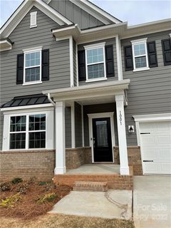 1001 Gabardine Lane