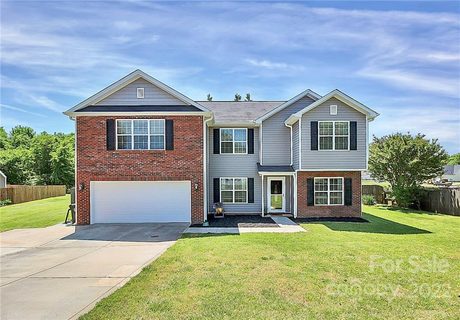 3905 Eastridge Court