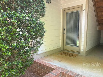 1032 Churchill Downs Court