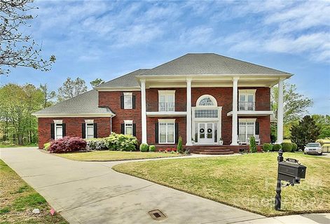 5018 Golf View Court
