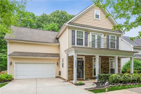 13032 Windy Lea Lane