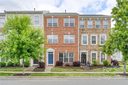 9207 Lenox Pointe Drive sold home in Charlotte, SC