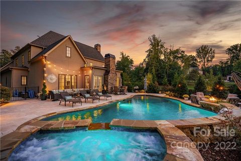 19607 Olde Spring Court sold home in Shadowcreek, Cornelius, NC