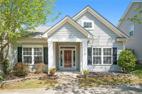 11119 Aprilia Lane