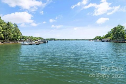 8081 Bay Pointe Drive