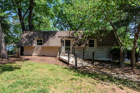 1148 Molokai Drive