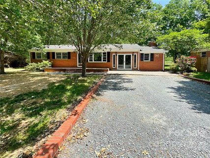 904 Clark Street sold home in College Grove, Wingate, NC