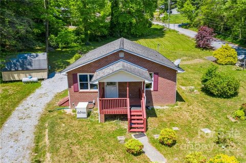 110 Ewart Drive sold home in Hebron Terrace, Hendersonville, NC