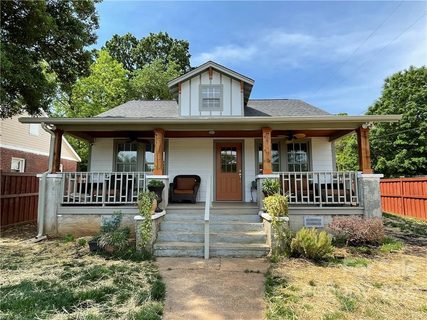 Previously sold for $407,100