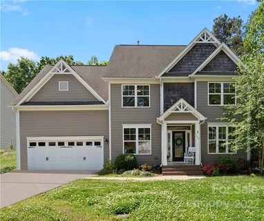 147 Hedgewood Drive sold home in Huntwyck Place, Mooresville, NC