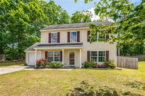 1002 Eastwood Drive sold home in Eastwood, Wingate, NC