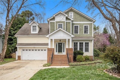 8223 Sandowne Lane