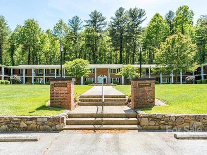 102 Boyd Drive 9A sold home in Flat Rock Manor, Flat Rock, NC