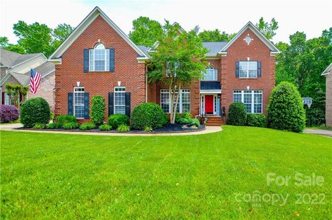 902 Carisbrooke Lane
