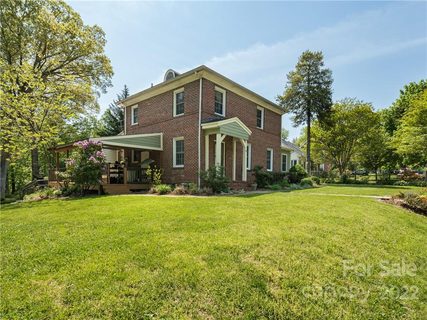 14 Enka Hillcrest Street sold home in Enka Park, Candler, NC