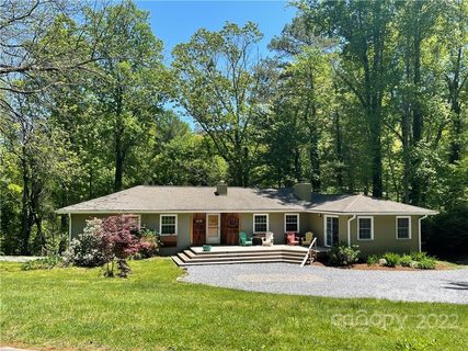 11 Springwood Drive