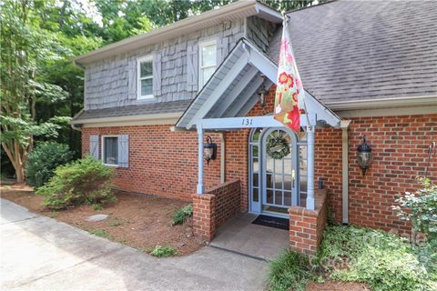 131 E Tattersall Drive