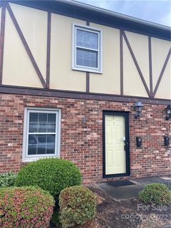 1335 12th Street Drive #5 sold condo in Manor House, Hickory, NC
