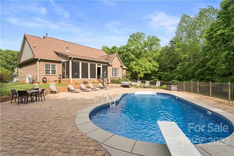 3243 Stonemill Path sold home in Mountain Creek Ridge, Sherrills Ford, NC
