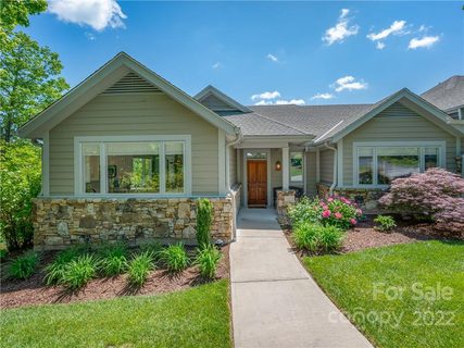 16 Meadow Ridge Lane