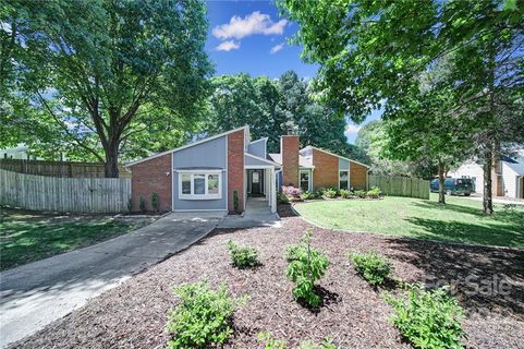 6212 Sellars Court