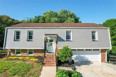 2105 Stallings Road sold home in Rocky River Acres, Harrisburg, NC