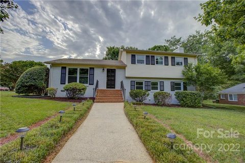 1322 Crescent Street sold home in Bramblewood, Monroe, NC