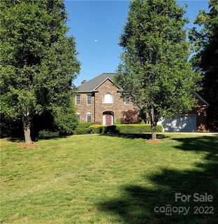 219 Hickory Lane Drive sold home in Hickory Lane, Mount Holly, NC