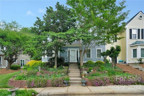 2528 Middlebridge Lane