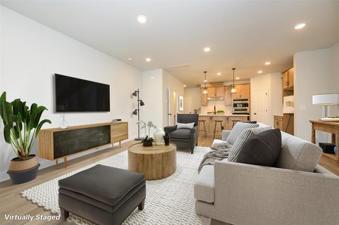 Previously sold for $569,700