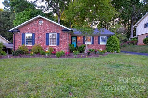 1743 Edgewater Drive