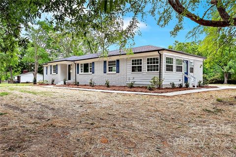 Previously sold for $370,000