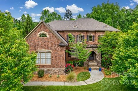 1113 Delacourt Lane
