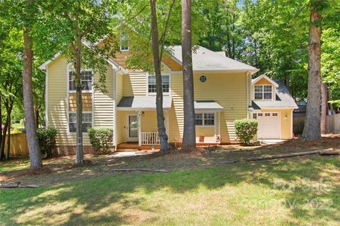 8709 Rittenhouse Circle