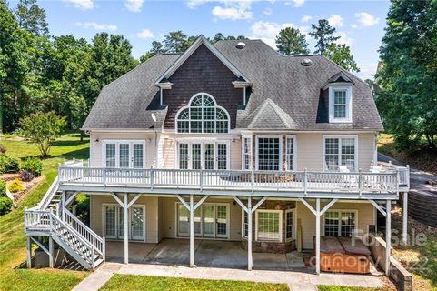 2505 Camelia Pointe Drive