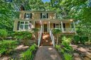 2413 Gold Cup Court sold home in Matthews, SC