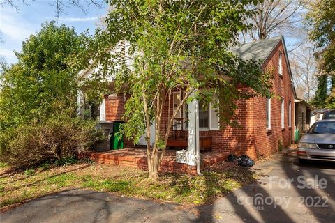 1631 Arnold Drive sold home in Bradley Hills, Charlotte, NC